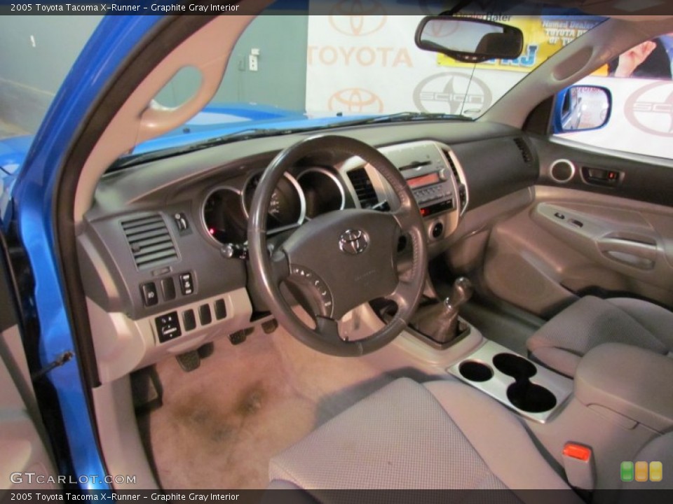 Graphite Gray Interior Photo for the 2005 Toyota Tacoma X-Runner #67542445