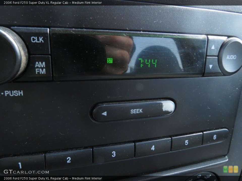 Medium Flint Interior Audio System for the 2006 Ford F250 Super Duty XL Regular Cab #67547813