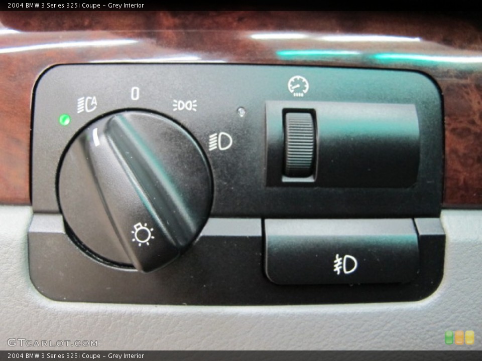 Grey Interior Controls for the 2004 BMW 3 Series 325i Coupe #67576852