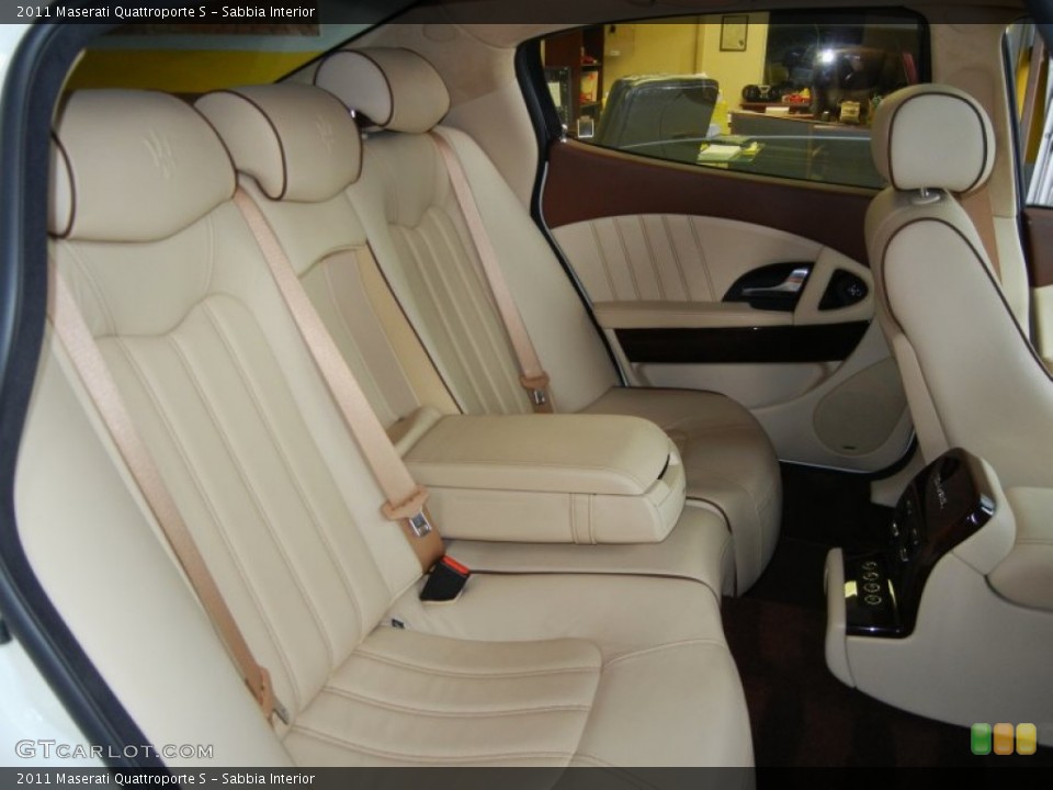 Sabbia Interior Rear Seat for the 2011 Maserati Quattroporte S #67598928