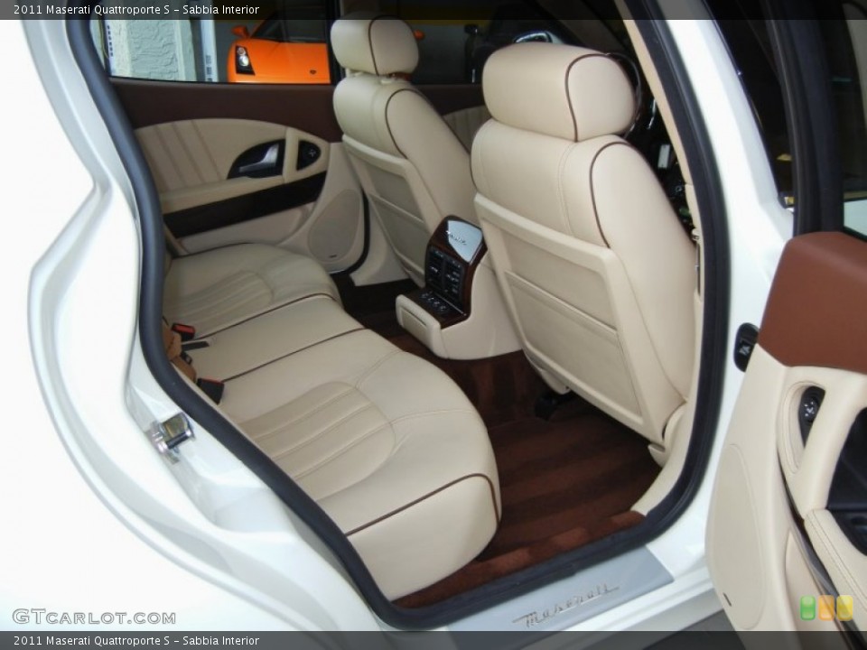 Sabbia Interior Photo for the 2011 Maserati Quattroporte S #67598946