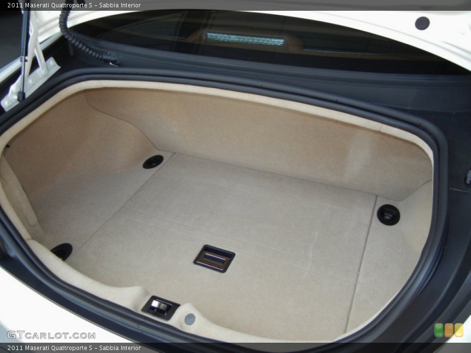Sabbia Interior Trunk for the 2011 Maserati Quattroporte S #67599171