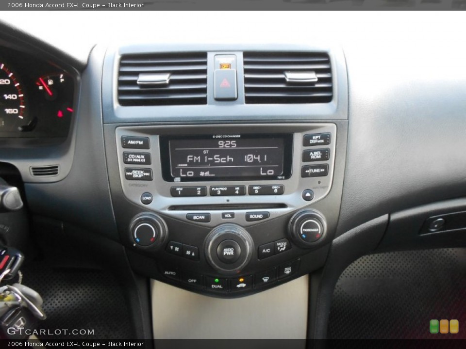 Black Interior Controls for the 2006 Honda Accord EX-L Coupe #67614606