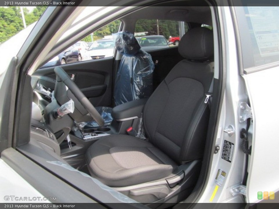 Black Interior Front Seat for the 2013 Hyundai Tucson GLS #67625091
