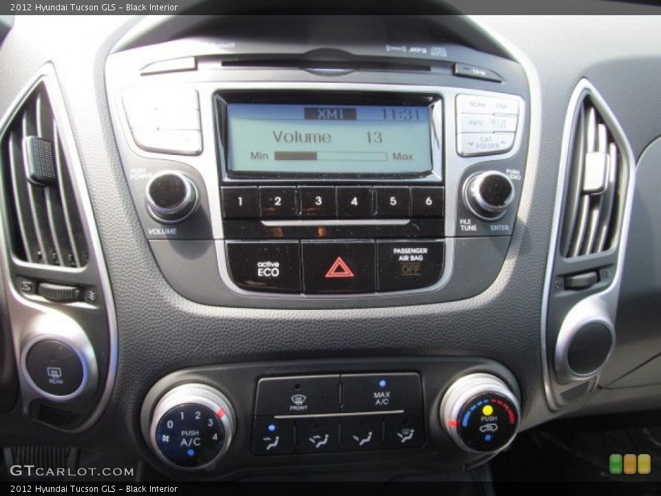 Black Interior Controls for the 2012 Hyundai Tucson GLS #67625397