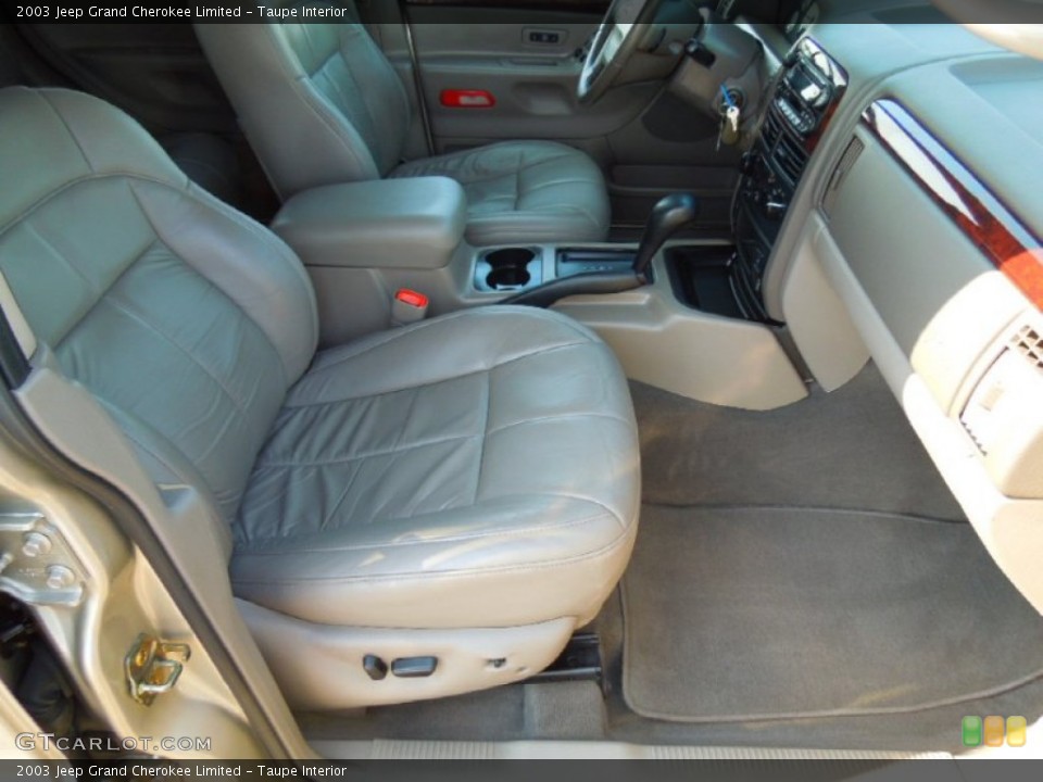 Taupe Interior Photo for the 2003 Jeep Grand Cherokee Limited #67634199