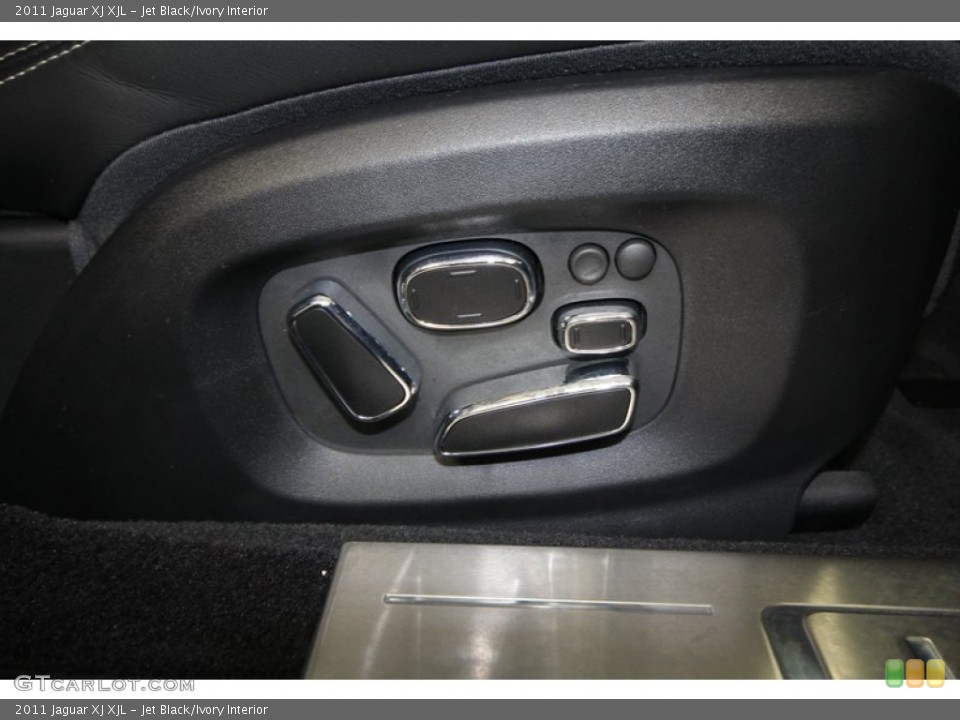 Jet Black/Ivory Interior Controls for the 2011 Jaguar XJ XJL #67643520