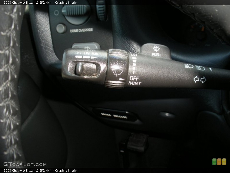 Graphite Interior Controls for the 2003 Chevrolet Blazer LS ZR2 4x4 #67661995
