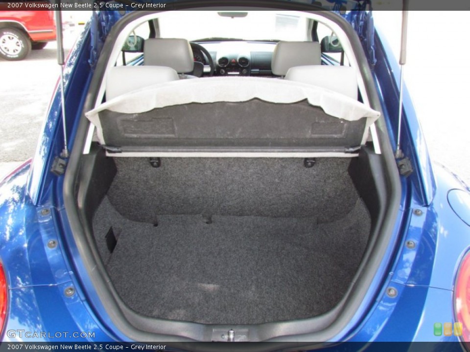 Grey Interior Trunk for the 2007 Volkswagen New Beetle 2.5 Coupe #67666102