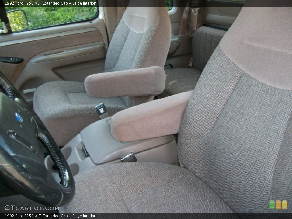 Beige Interior Photo for the 1992 Ford F250 XLT Extended Cab #67673755