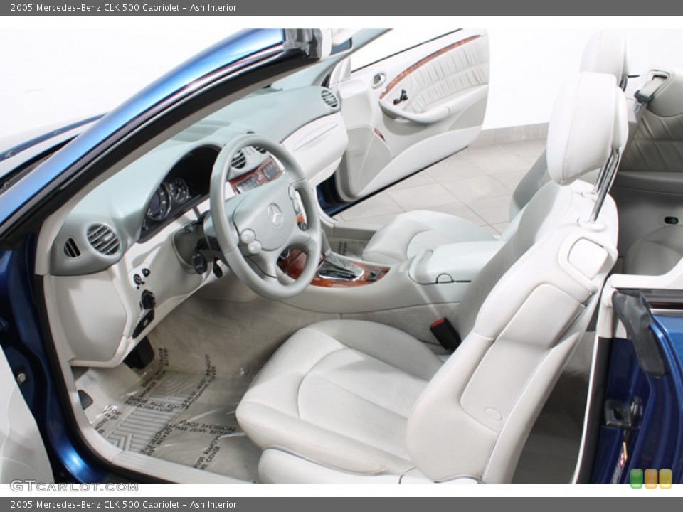 Ash Interior Photo for the 2005 Mercedes-Benz CLK 500 Cabriolet #67675924