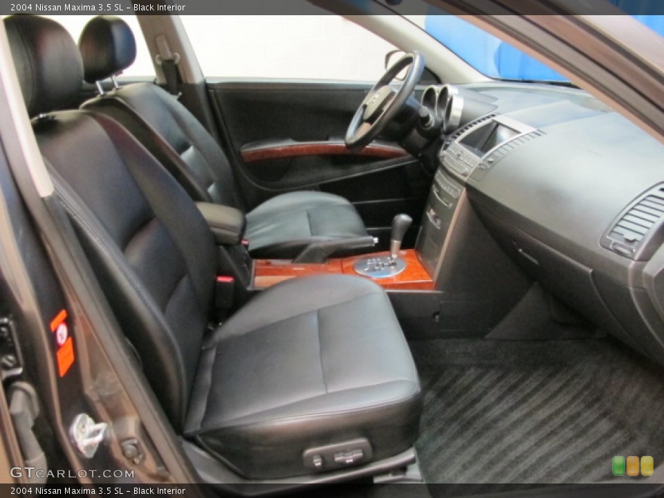 Black Interior Photo for the 2004 Nissan Maxima 3.5 SL #67690516