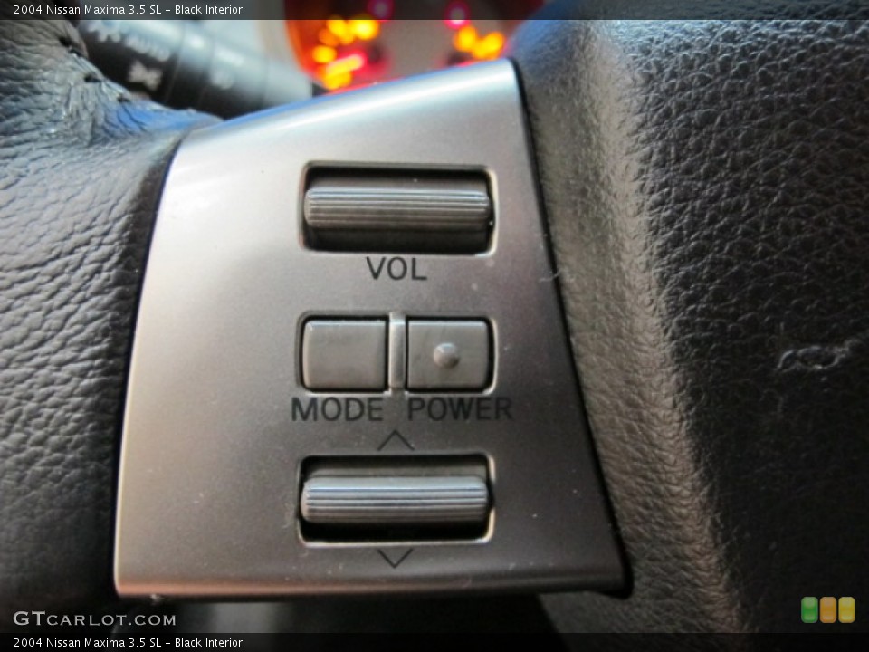 Black Interior Controls for the 2004 Nissan Maxima 3.5 SL #67690697
