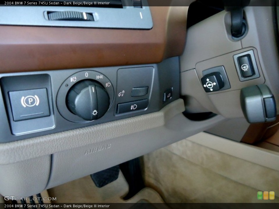 Dark Beige/Beige III Interior Controls for the 2004 BMW 7 Series 745Li Sedan #67722359