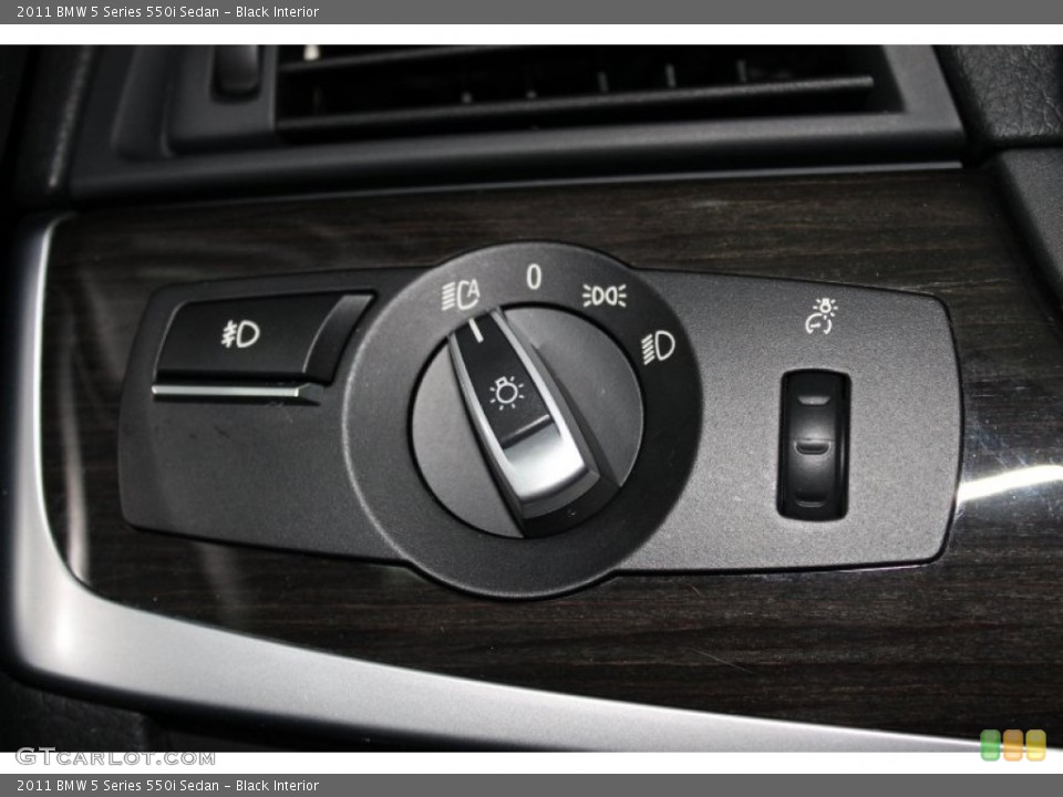 Black Interior Controls for the 2011 BMW 5 Series 550i Sedan #67724913