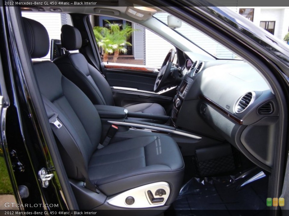 Black Interior Photo for the 2012 Mercedes-Benz GL 450 4Matic #67733447