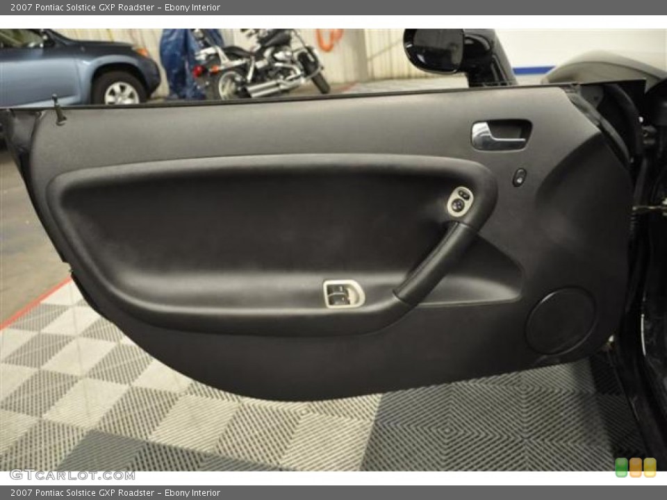Ebony Interior Door Panel for the 2007 Pontiac Solstice GXP Roadster #67736771