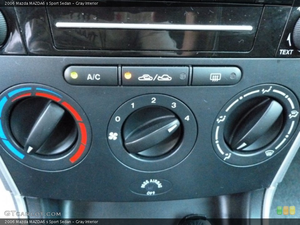 Gray Interior Controls for the 2006 Mazda MAZDA6 s Sport Sedan #67750547