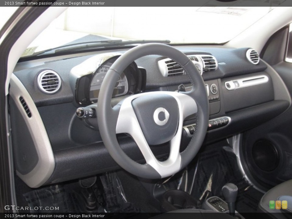 Design Black Interior Dashboard for the 2013 Smart fortwo passion coupe #67776318