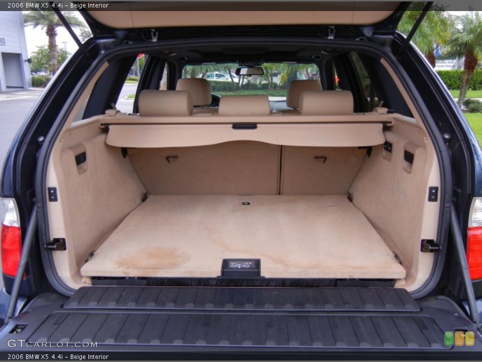 Beige Interior Trunk for the 2006 BMW X5 4.4i #67796377