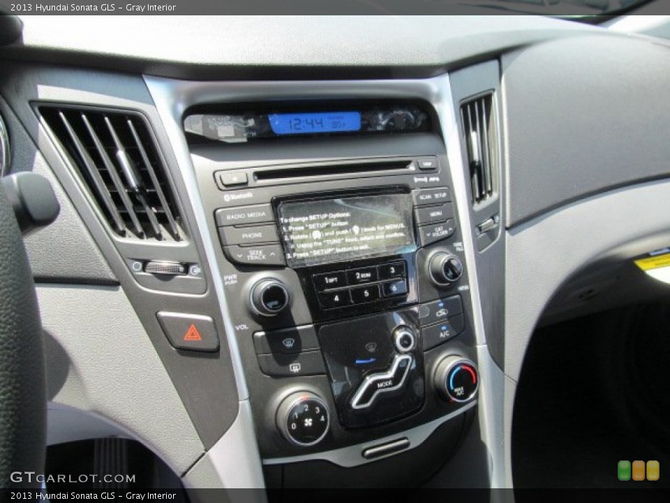 Gray Interior Controls for the 2013 Hyundai Sonata GLS #67826520