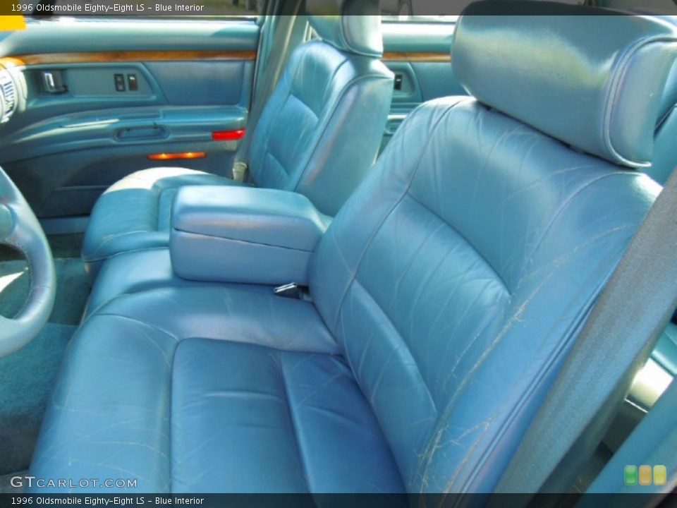 Blue Interior Photo for the 1996 Oldsmobile Eighty-Eight LS #67839849