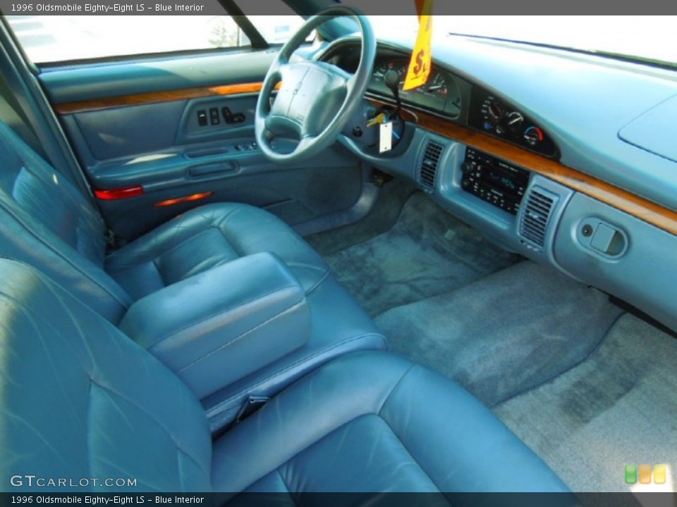 Blue Interior Photo for the 1996 Oldsmobile Eighty-Eight LS #67839882