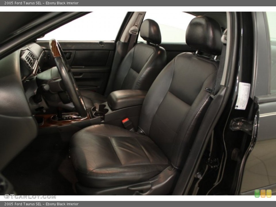 Ebony Black Interior Photo for the 2005 Ford Taurus SEL #67843064