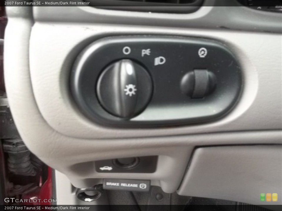 Medium/Dark Flint Interior Controls for the 2007 Ford Taurus SE #67865533