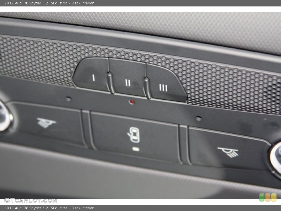Black Interior Controls for the 2012 Audi R8 Spyder 5.2 FSI quattro #67871506