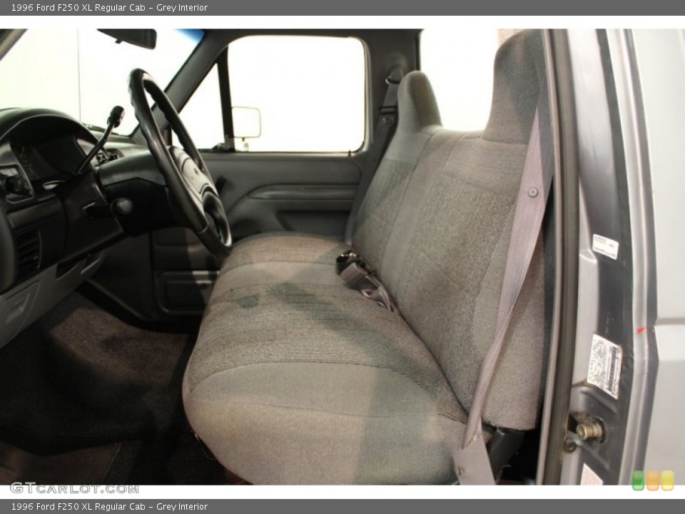 Grey Interior Photo for the 1996 Ford F250 XL Regular Cab #67899579