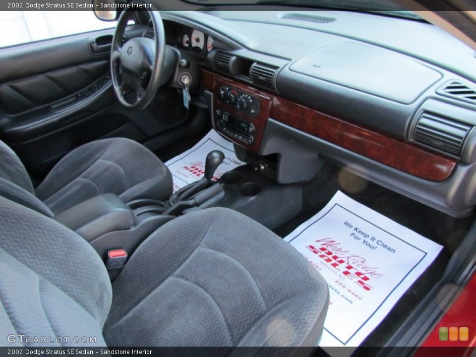 Sandstone Interior Photo for the 2002 Dodge Stratus SE Sedan #67906181