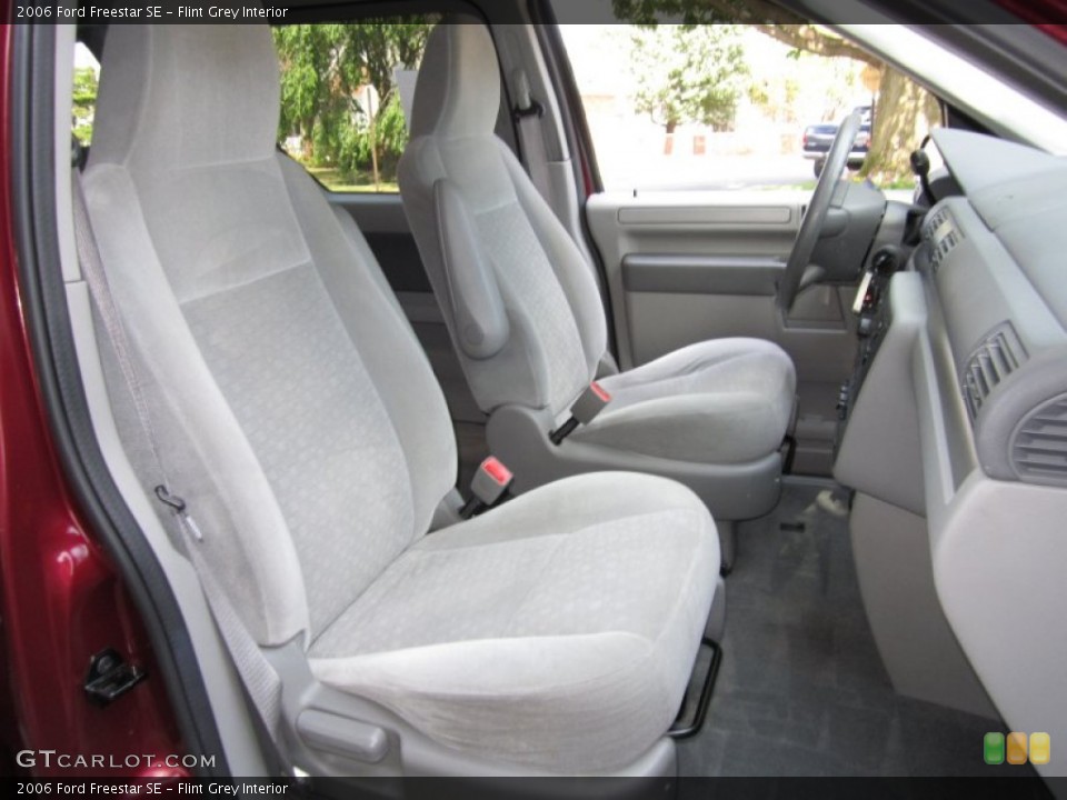 Flint Grey Interior Photo for the 2006 Ford Freestar SE #67923419