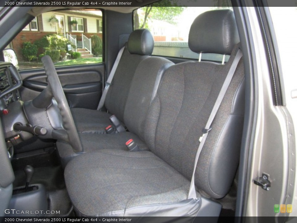 Graphite Interior Photo for the 2000 Chevrolet Silverado 2500 LS Regular Cab 4x4 #67923689