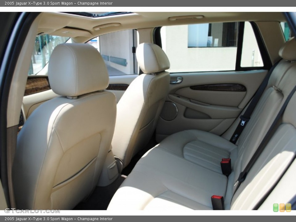 Champagne Interior Photo for the 2005 Jaguar X-Type 3.0 Sport Wagon #67928054