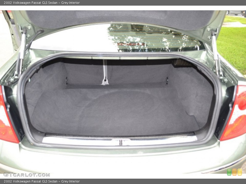 Grey Interior Trunk for the 2002 Volkswagen Passat GLS Sedan #67928081