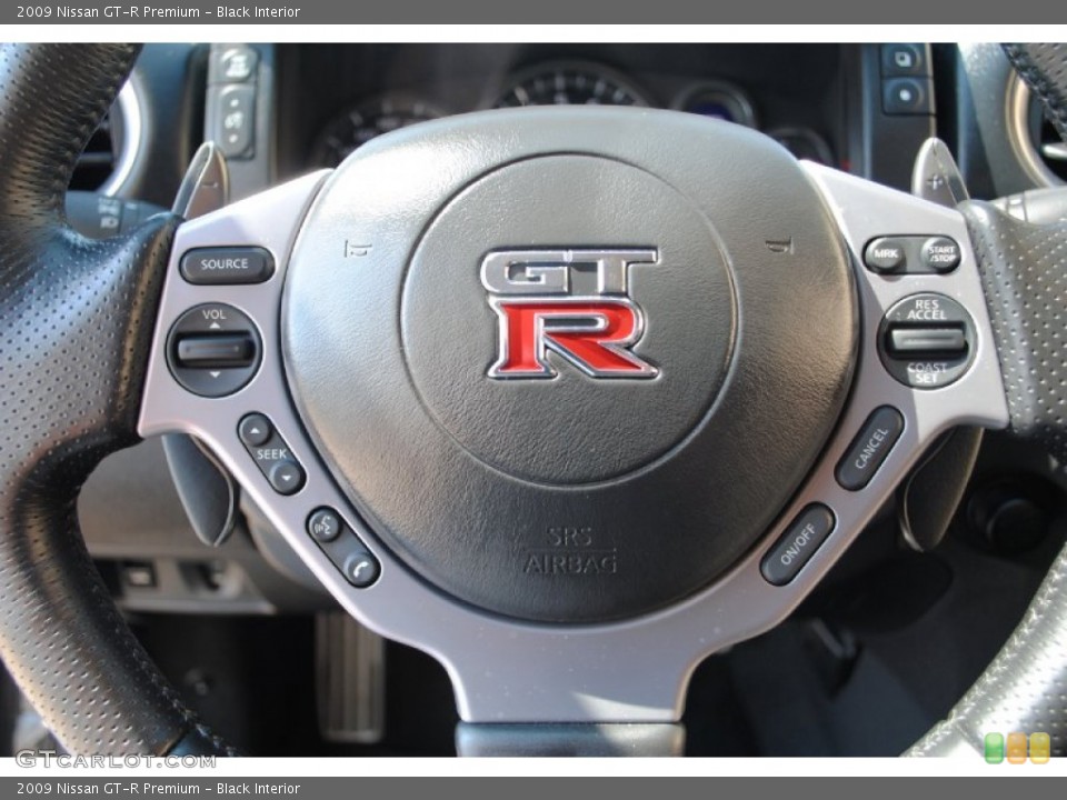 Black Interior Controls for the 2009 Nissan GT-R Premium #67928804
