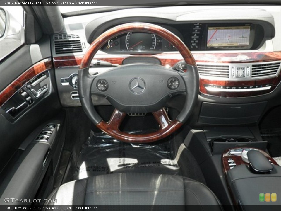 Black Interior Dashboard for the 2009 Mercedes-Benz S 63 AMG Sedan #67929695