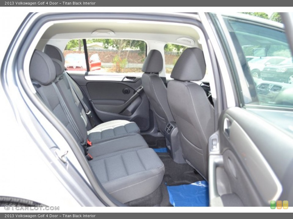 Titan Black Interior Photo for the 2013 Volkswagen Golf 4 Door #67930367