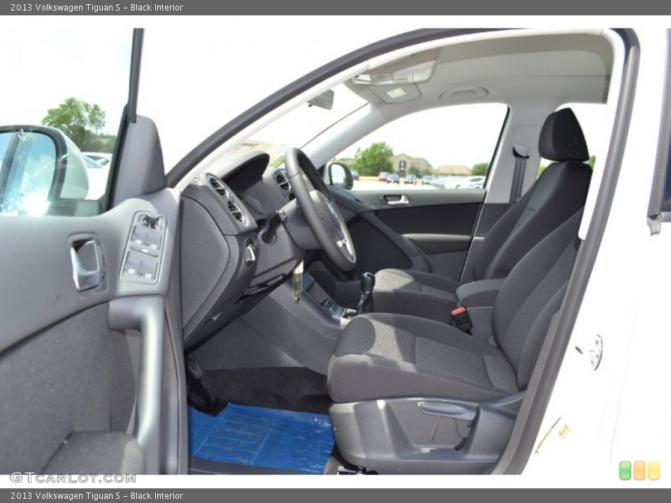 Black Interior Photo for the 2013 Volkswagen Tiguan S #67930466