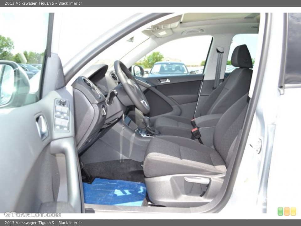 Black Interior Photo for the 2013 Volkswagen Tiguan S #67930688