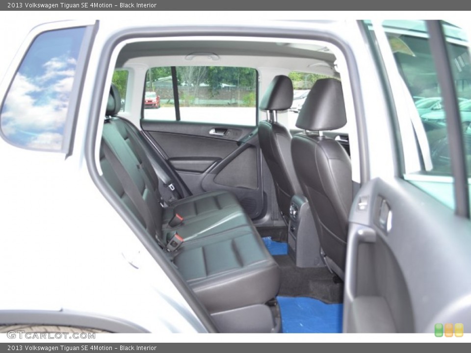 Black Interior Photo for the 2013 Volkswagen Tiguan SE 4Motion #67930976
