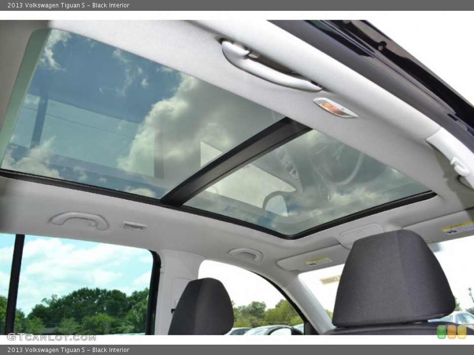 Black Interior Sunroof for the 2013 Volkswagen Tiguan S #67931045