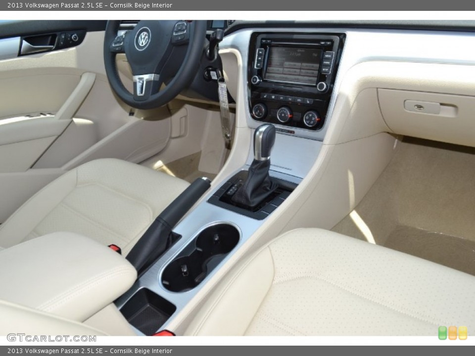 Cornsilk Beige Interior Photo for the 2013 Volkswagen Passat 2.5L SE #67931111
