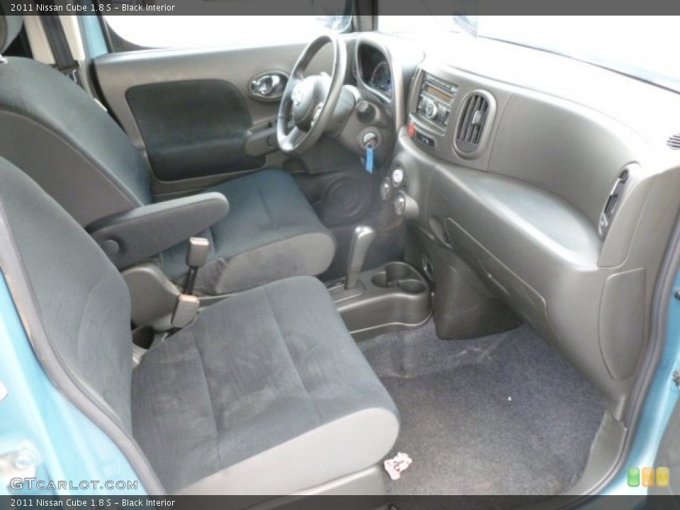 Black Interior Photo for the 2011 Nissan Cube 1.8 S #67938515