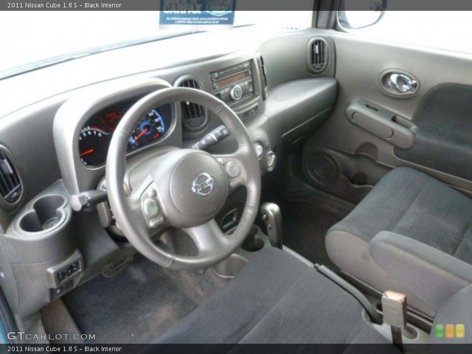 Black 2011 Nissan Cube Interiors