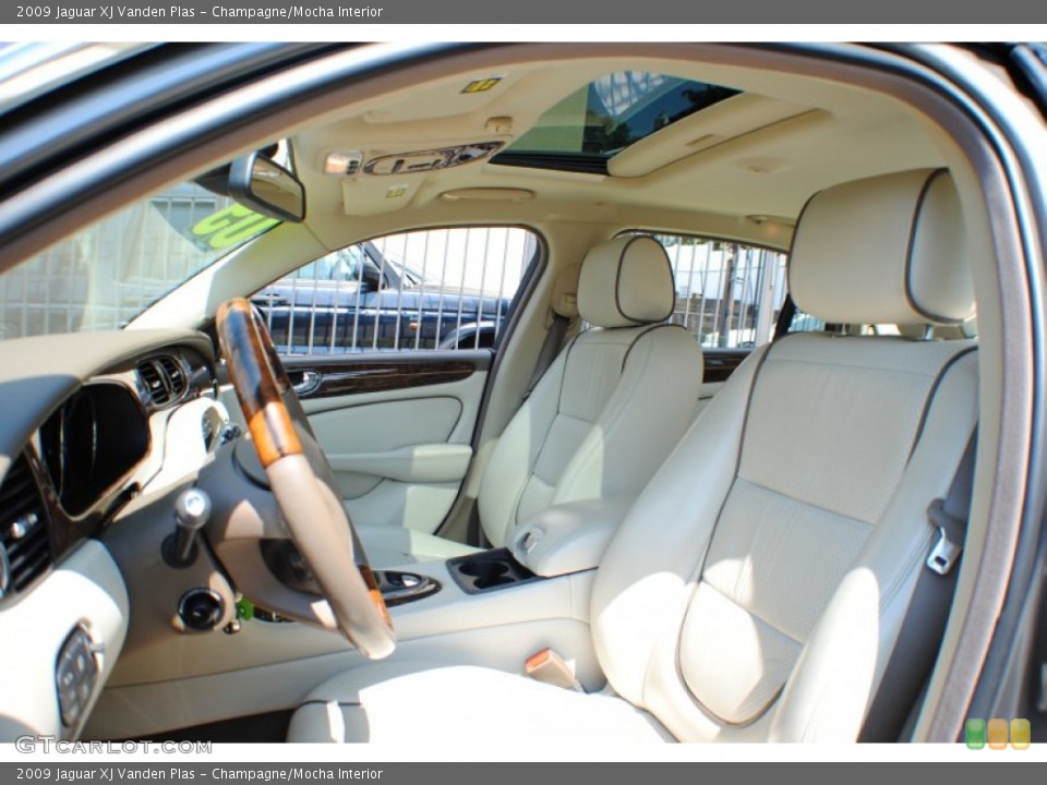 Champagne/Mocha Interior Photo for the 2009 Jaguar XJ Vanden Plas #67939143