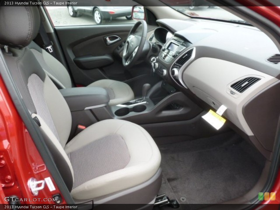 Taupe Interior Photo for the 2013 Hyundai Tucson GLS #67939448