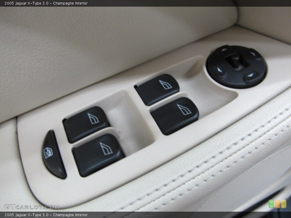 Champagne Interior Controls for the 2005 Jaguar X-Type 3.0 #67945631