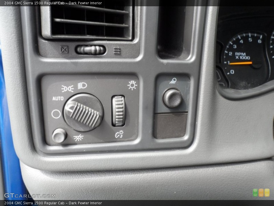 Dark Pewter Interior Controls for the 2004 GMC Sierra 1500 Regular Cab #67946828